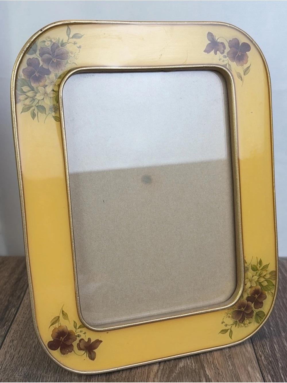 The Bucklers Inc Fifth Ave NY 4x6 Swivel Back Enamel Floral Metal Picture Frame